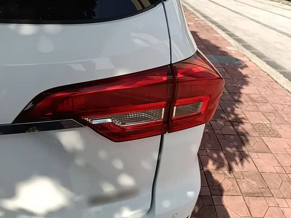 Haval M6 — миниатюра 8