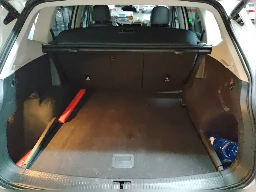 Volkswagen Tiguan L — миниатюра 20