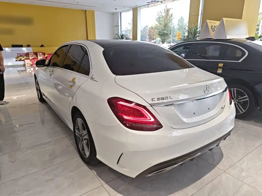 Mercedes-Benz C-Class — миниатюра 5