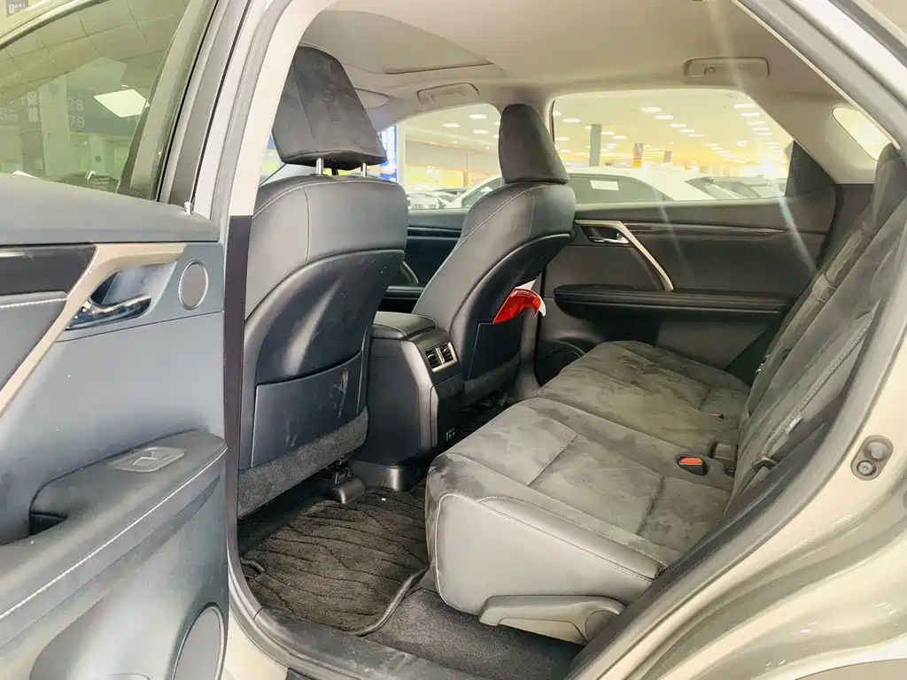 Lexus RX — миниатюра 8