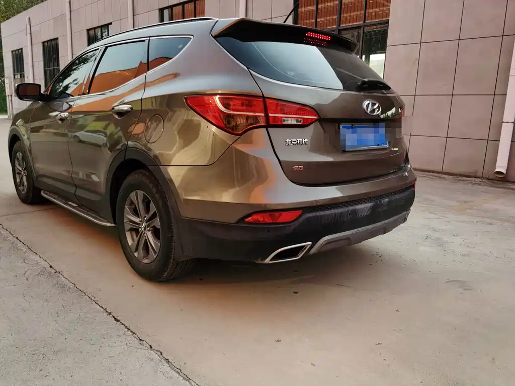 Hyundai Santa Fe — миниатюра 2