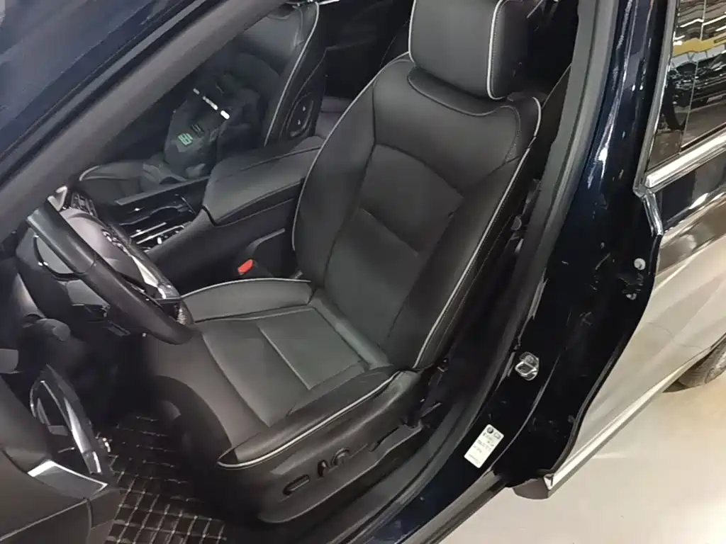 Buick Enclave — миниатюра 15