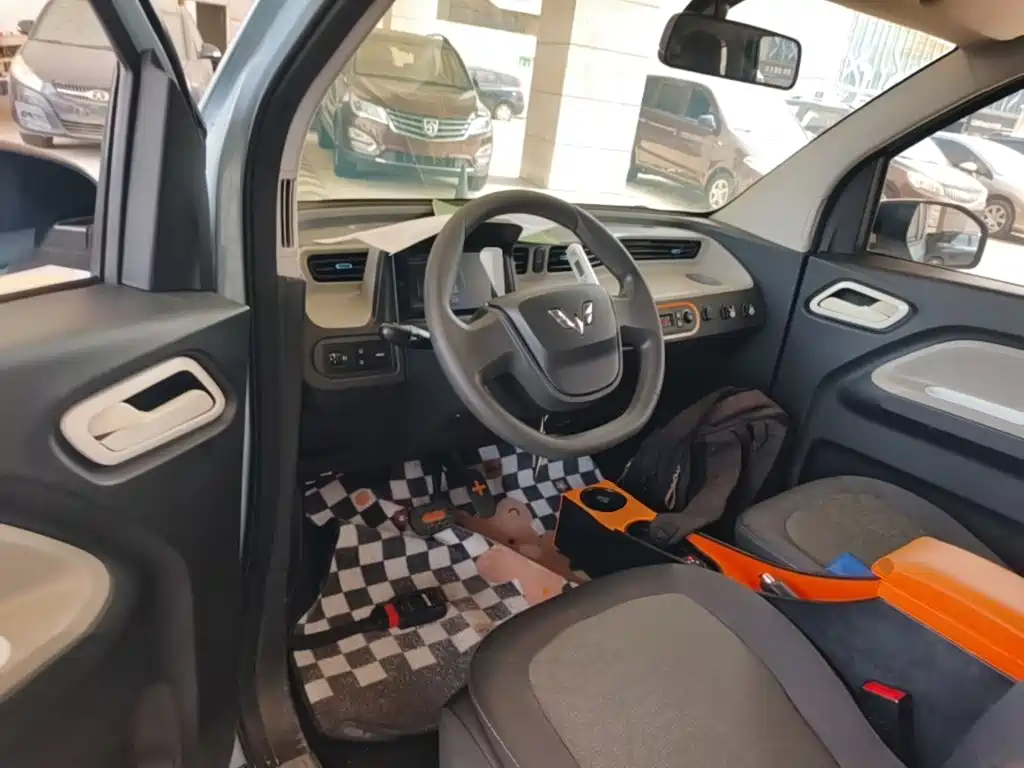 Wuling MINIEV — миниатюра 10