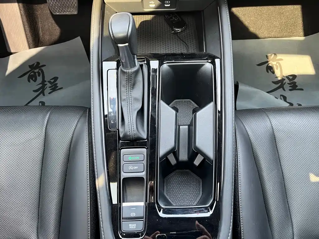 Honda Accord — миниатюра 17
