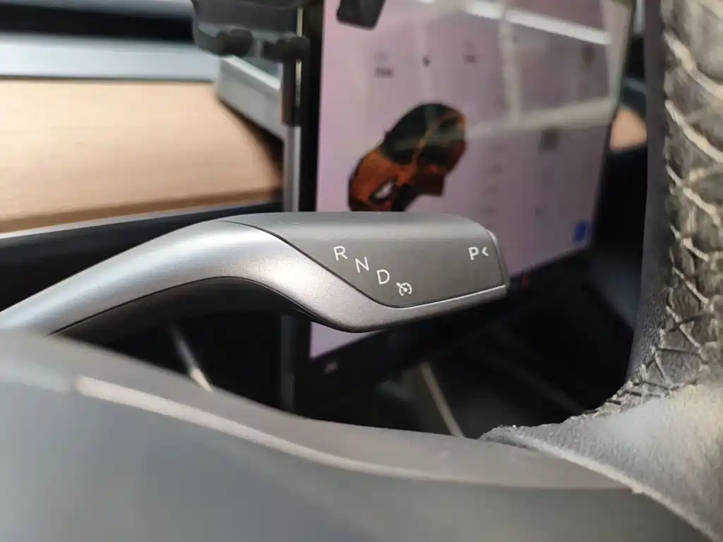 Tesla Model 3 — миниатюра 14