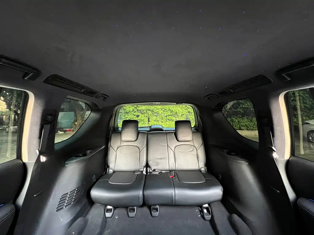 Nissan Patrol — миниатюра 8