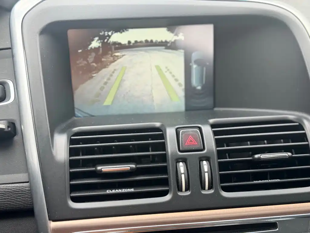 Volvo XC60 — миниатюра 11