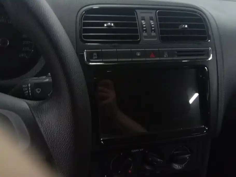 Volkswagen Polo — миниатюра 13