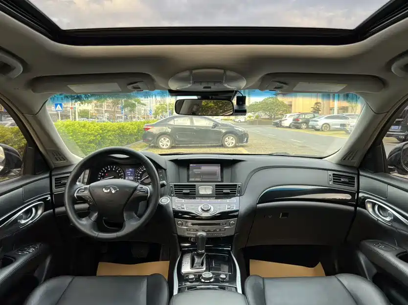 Infiniti Q70 — миниатюра 17