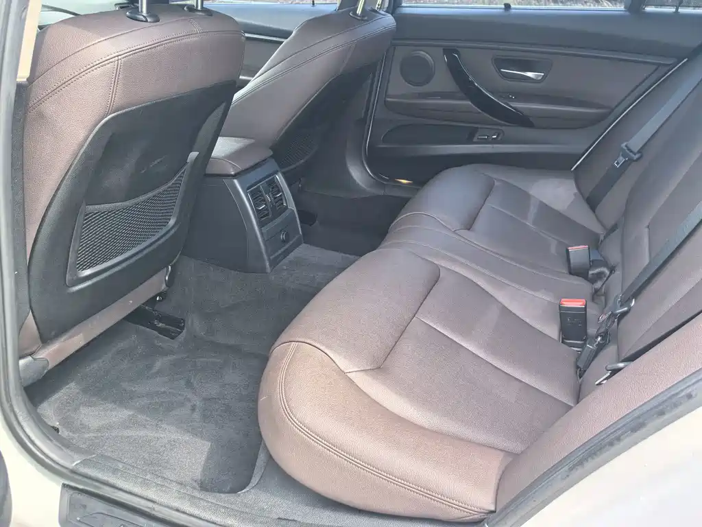 BMW 3 Series — миниатюра 13