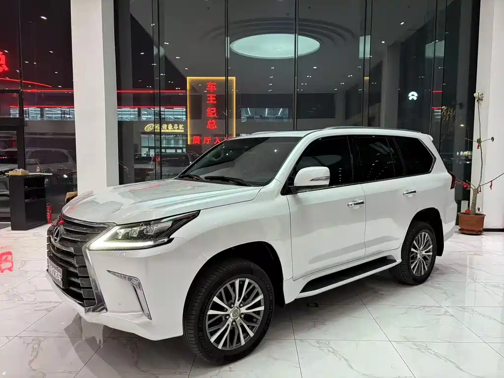 Lexus LX 2018
