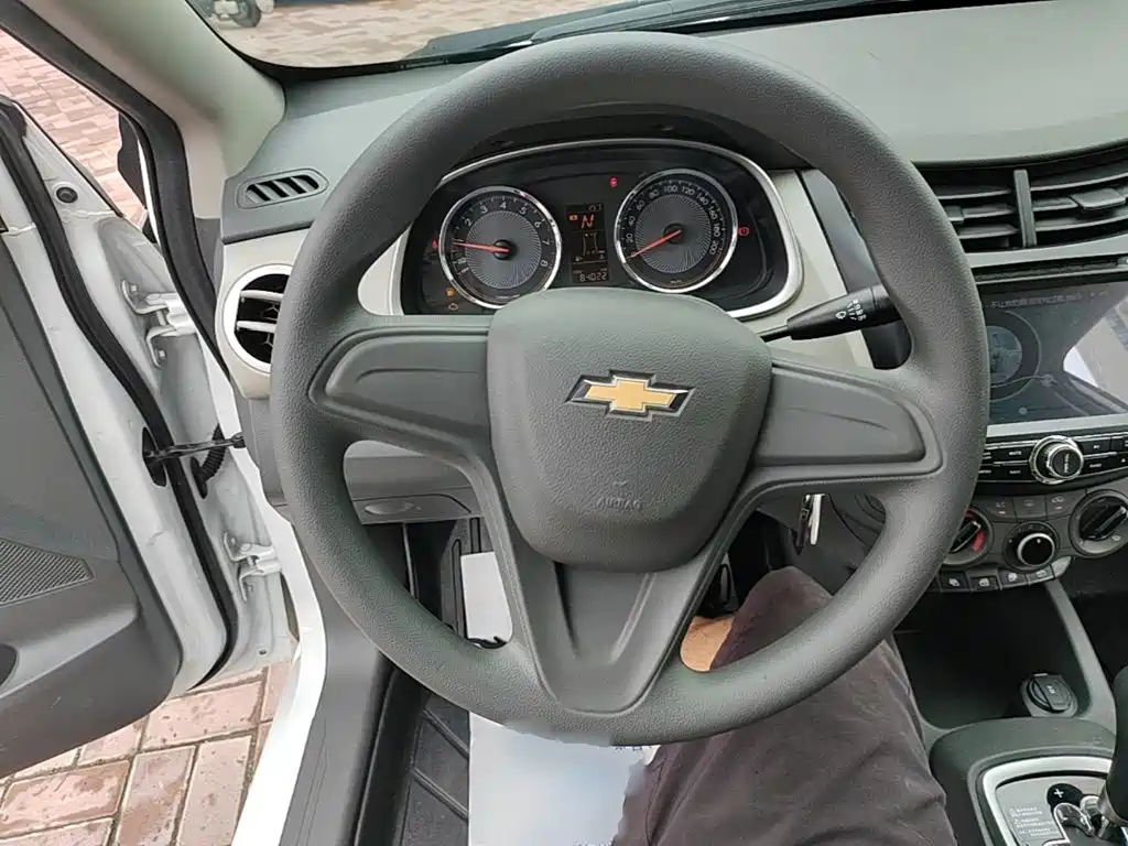 Chevrolet Sail — миниатюра 11