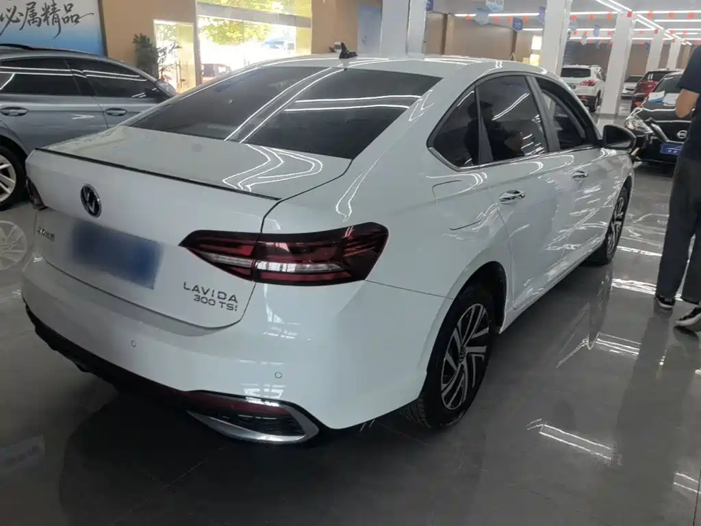 Volkswagen Lavida — миниатюра 7