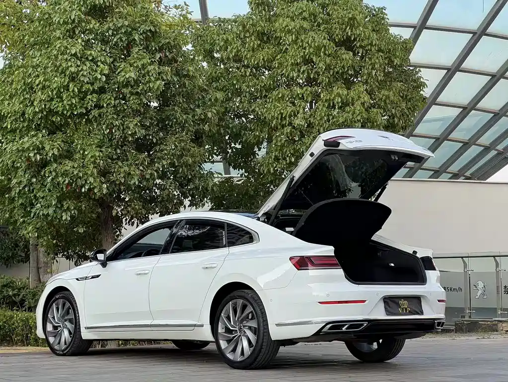 Volkswagen CC — миниатюра 8