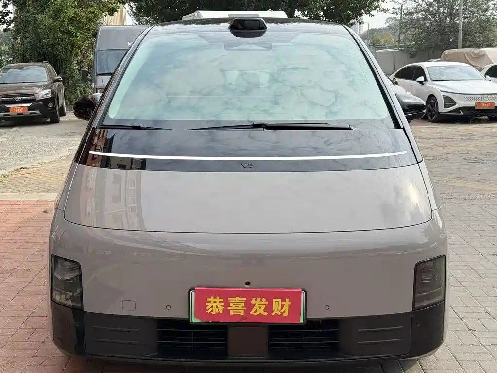 Li Auto Li MEGA — миниатюра 2