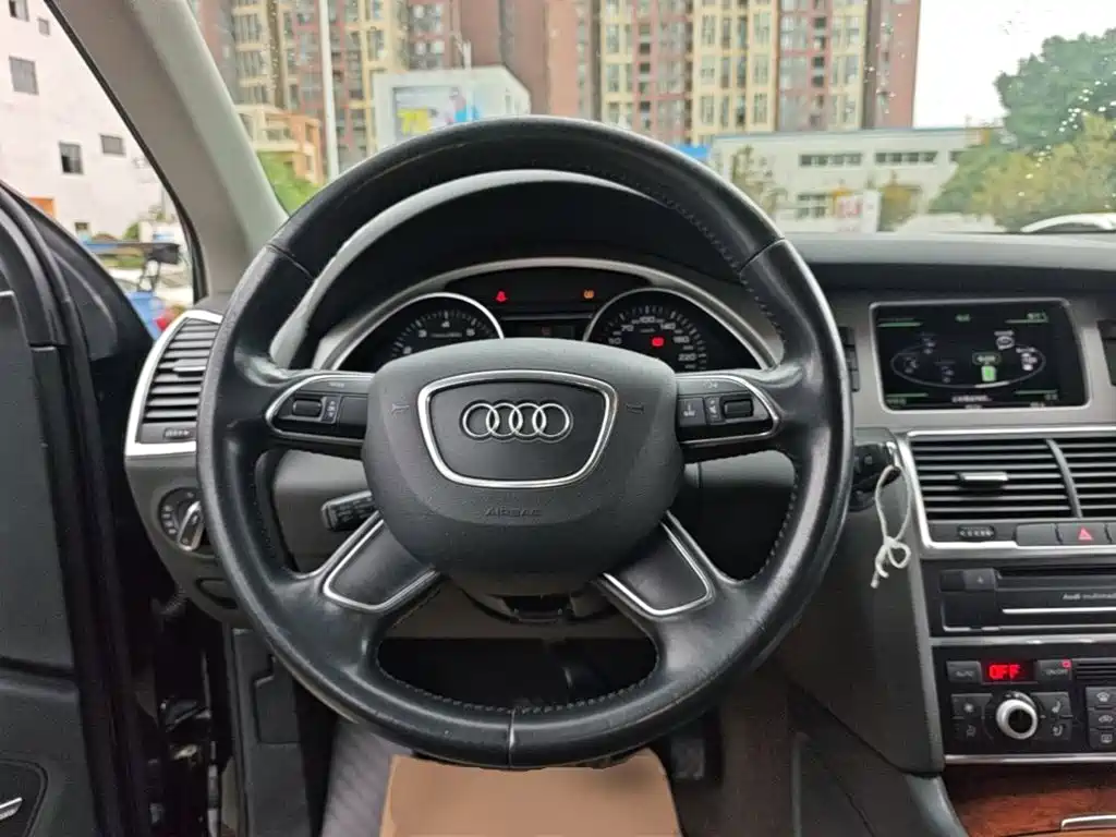 Audi Q7 — миниатюра 11