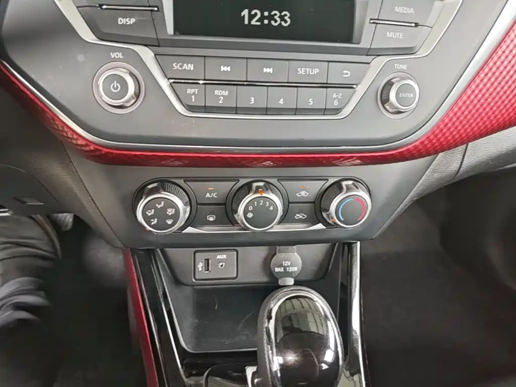Nissan Bluebird — миниатюра 13