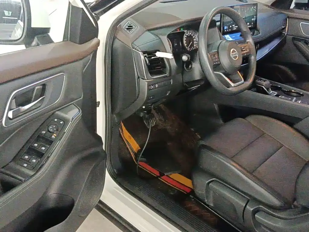 Nissan X-Trail — миниатюра 16