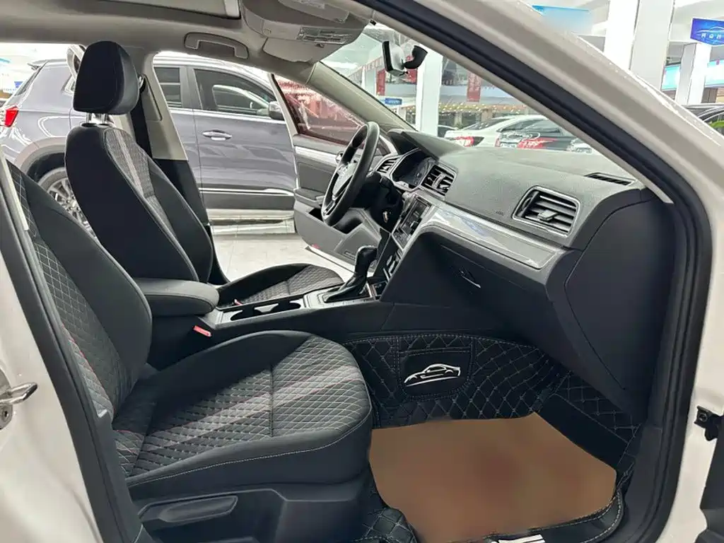 Volkswagen Lamando — миниатюра 14