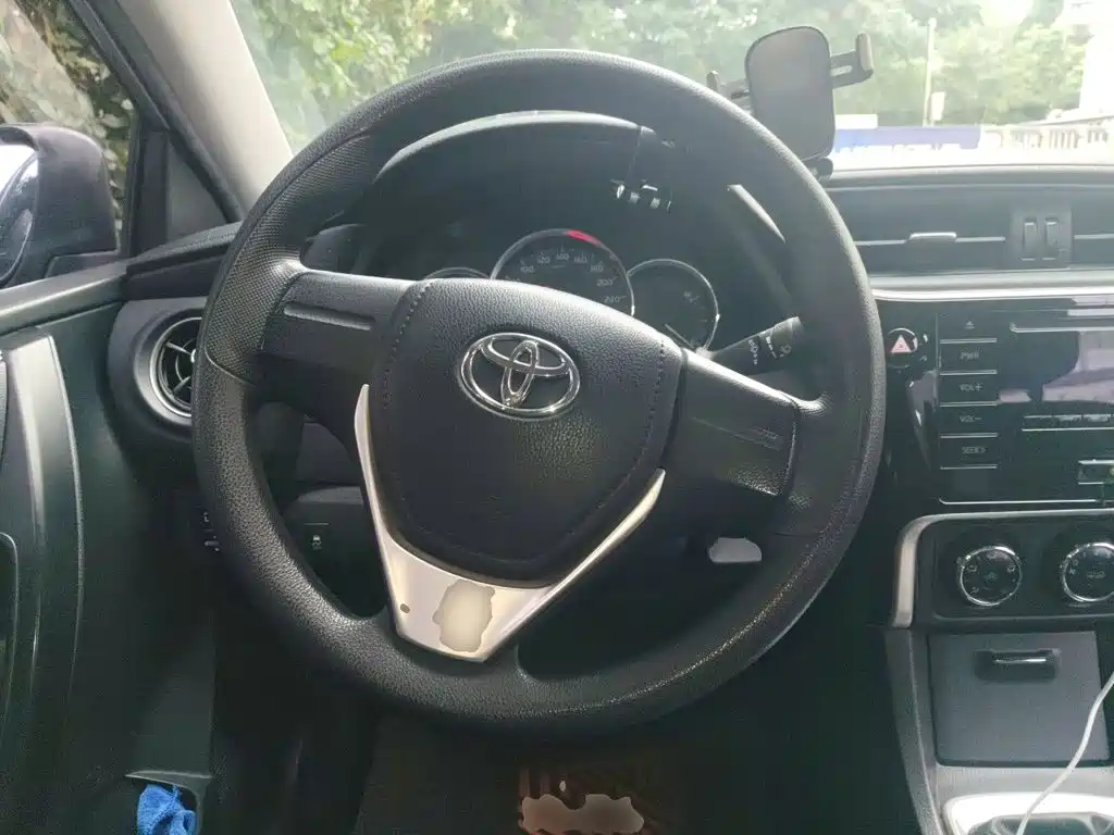 Toyota Corolla — миниатюра 7