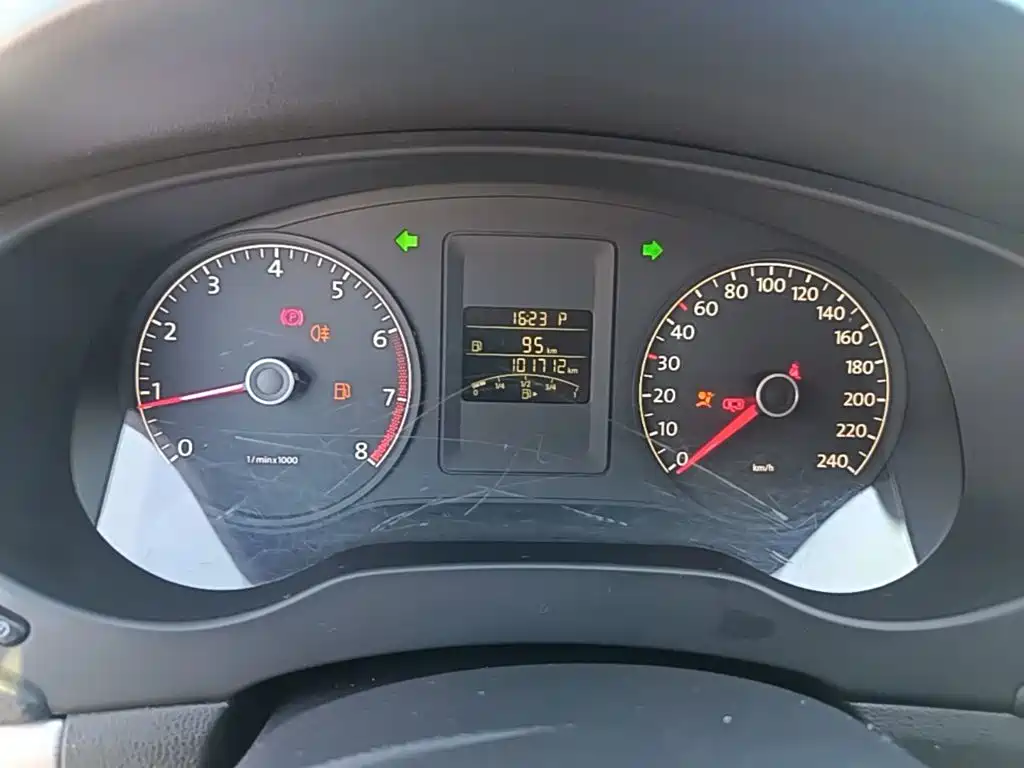Volkswagen Sagitar — миниатюра 12