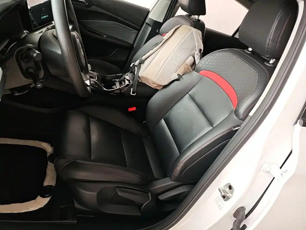 MG MG5 — миниатюра 15