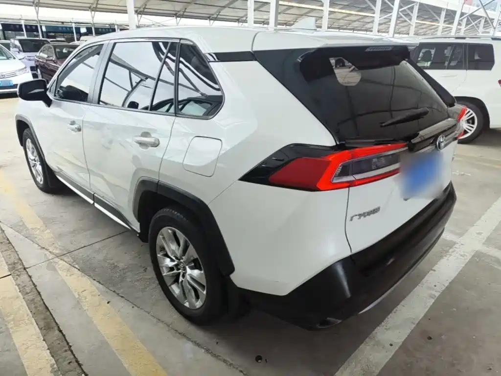 Toyota Wildlander — миниатюра 5