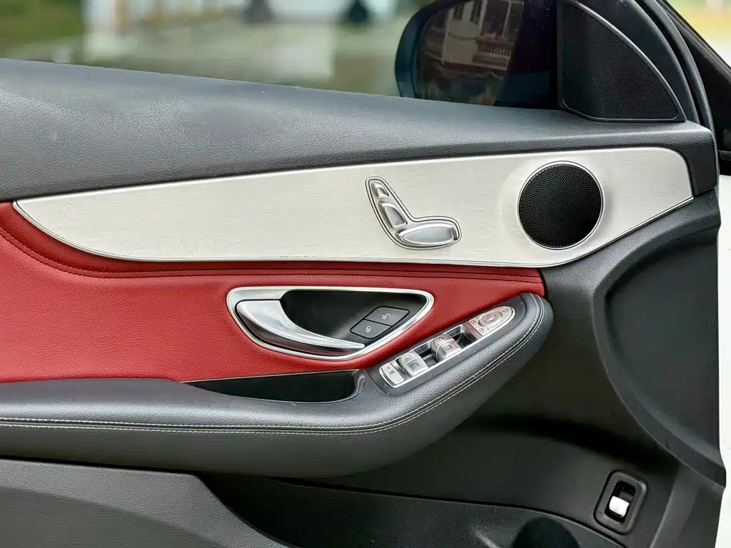 Mercedes-Benz C-Class — миниатюра 10