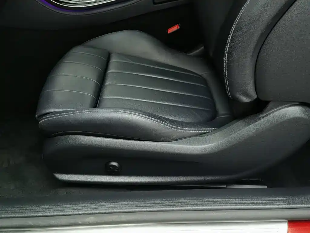 Mercedes-Benz E-Class (Import) — миниатюра 20