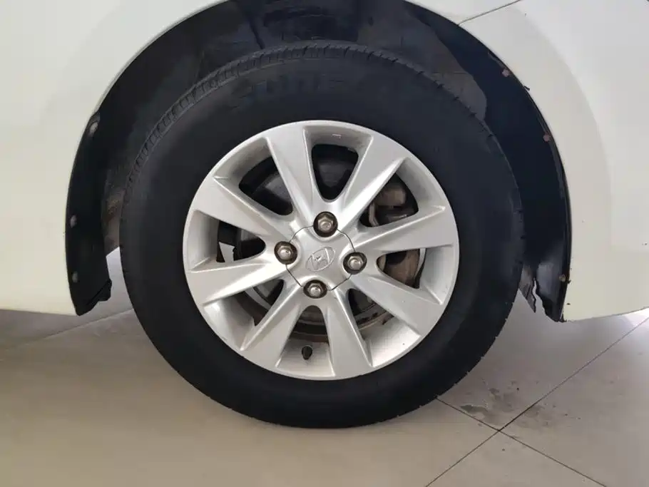 Hyundai Verna — миниатюра 6