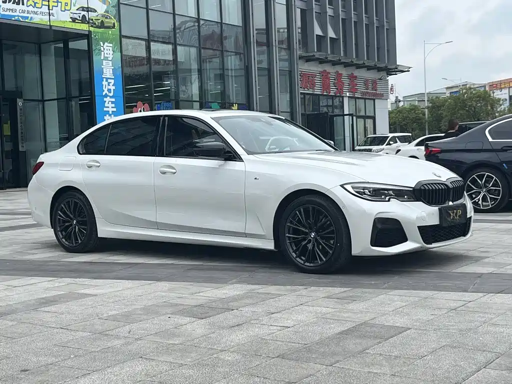 BMW 3 Series — миниатюра 3
