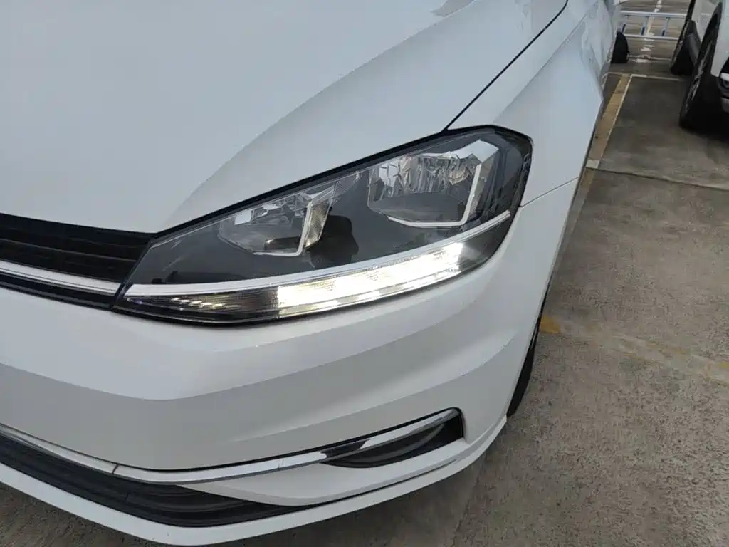 Volkswagen Golf — миниатюра 24