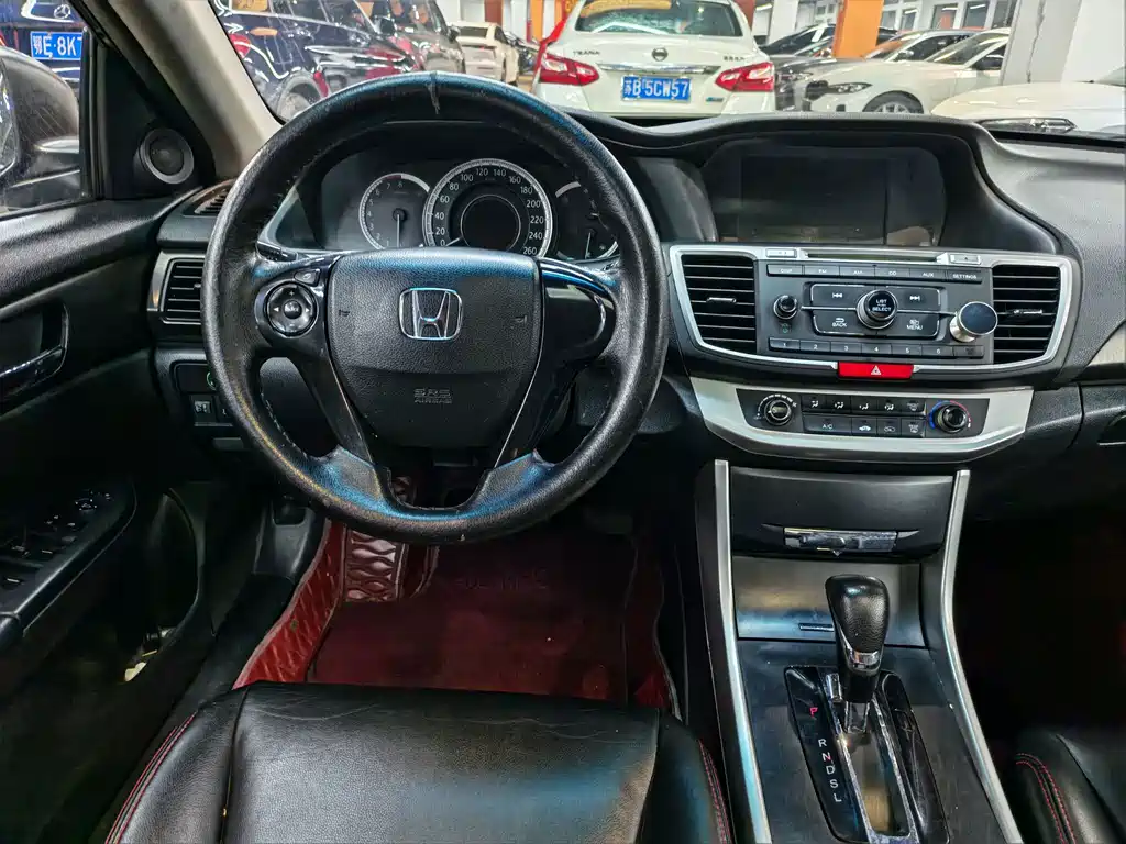 Honda Accord — миниатюра 8
