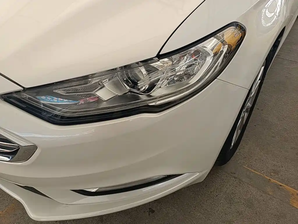 Ford Mondeo — миниатюра 24