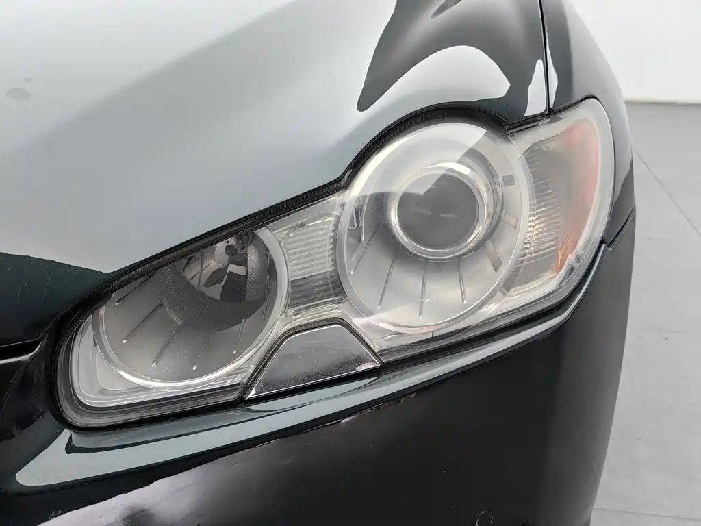 Jaguar XF — миниатюра 7