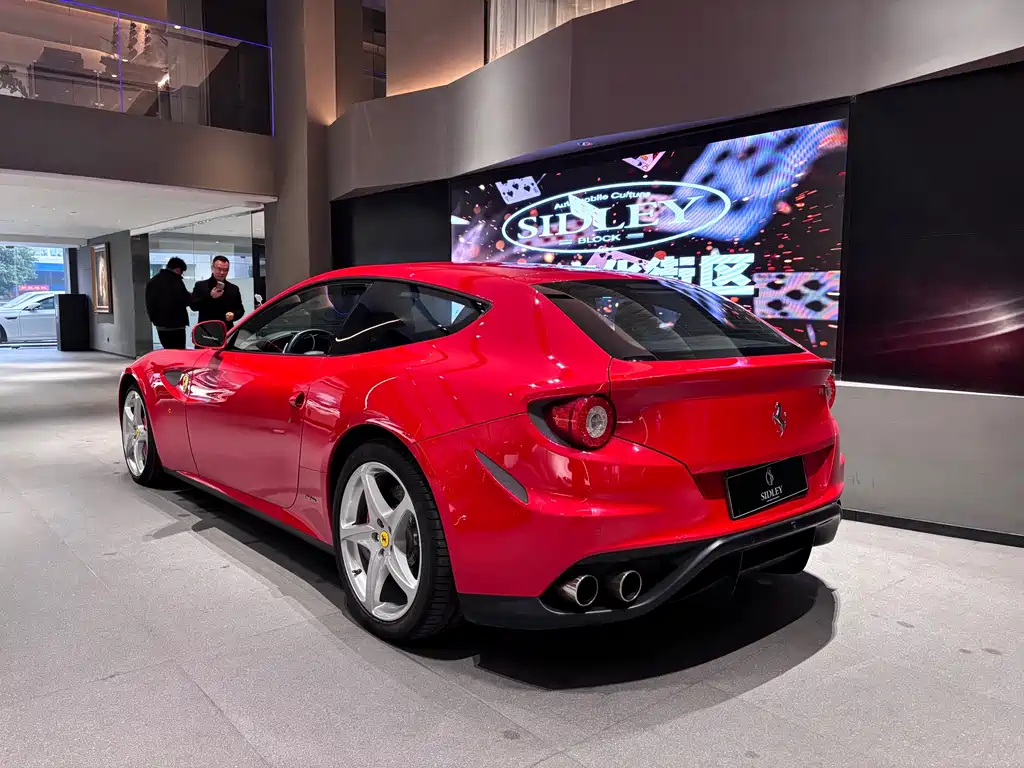 Ferrari FF — миниатюра 4