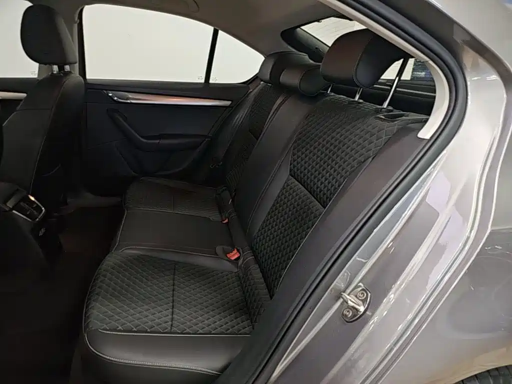 Skoda Octavia — миниатюра 17