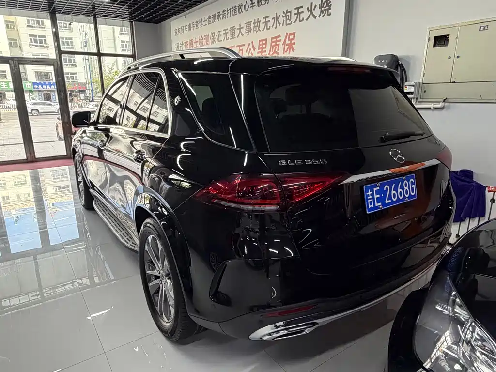 Mercedes-Benz GLE (Import) — миниатюра 10