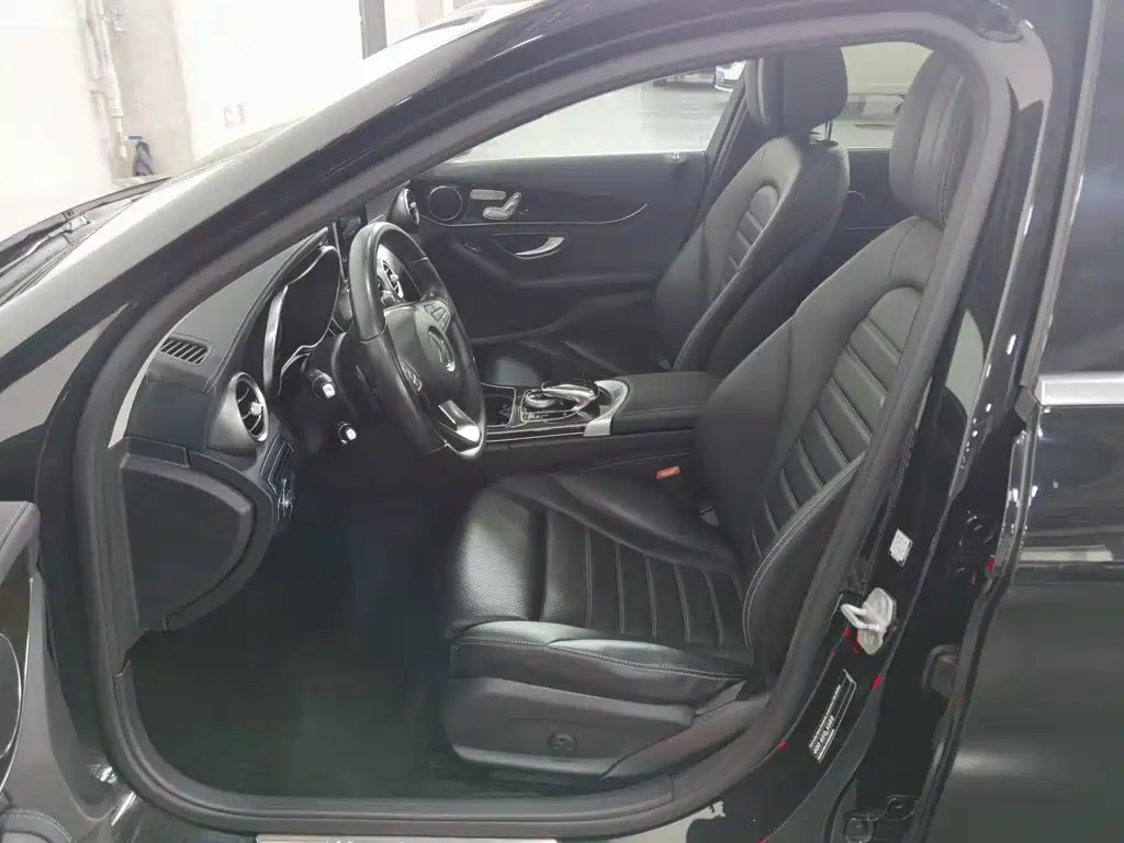 Mercedes-Benz C-Class — миниатюра 10