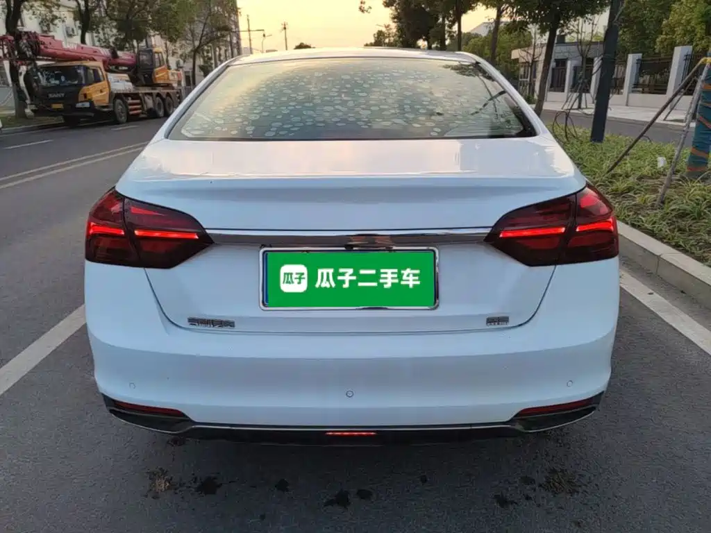 Geely Emgrand — миниатюра 6