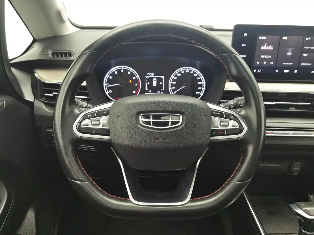 Geely Vision X3 — миниатюра 11