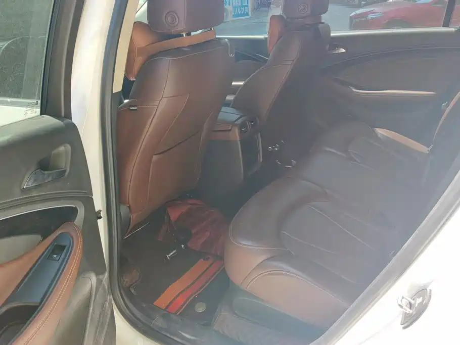 Buick Envision Plus — миниатюра 11