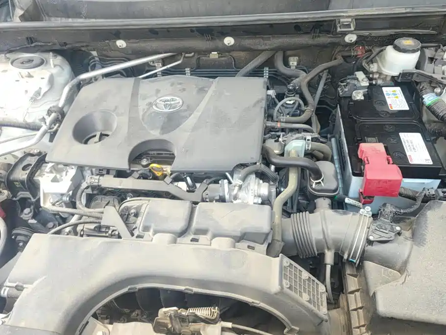 Toyota RAV4 — миниатюра 10