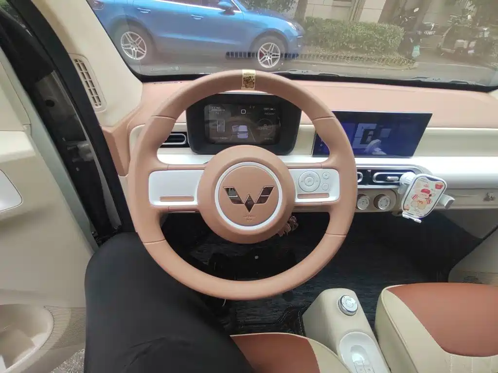 Wuling MINIEV — миниатюра 7