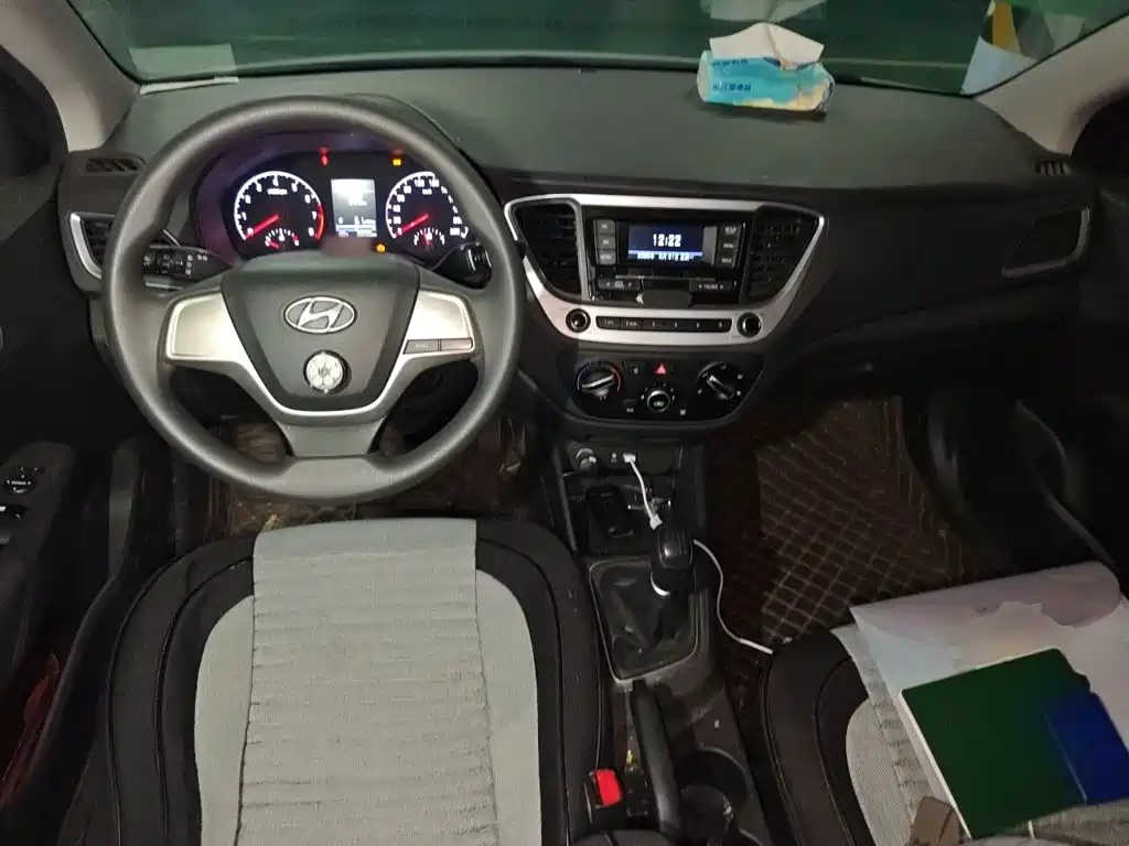 Hyundai Verna — миниатюра 5