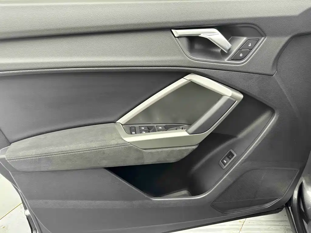 Audi Q3 — миниатюра 10