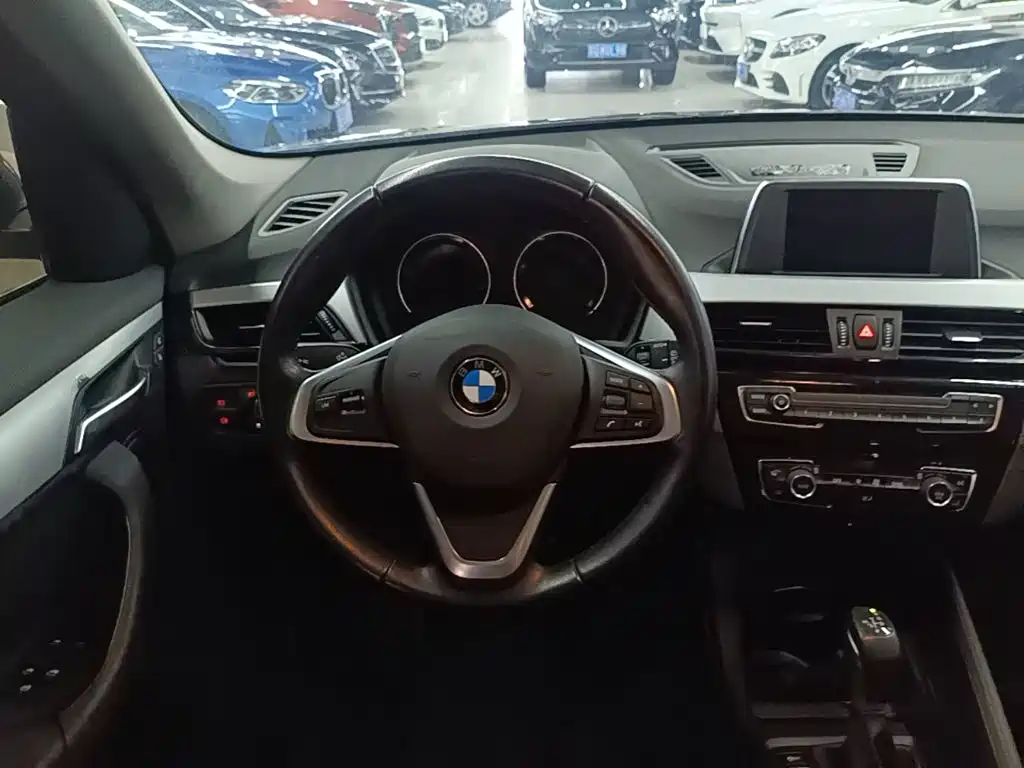 BMW X1 — миниатюра 11