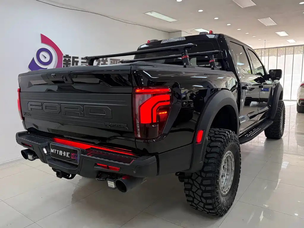 Ford F-150 Raptor — миниатюра 17