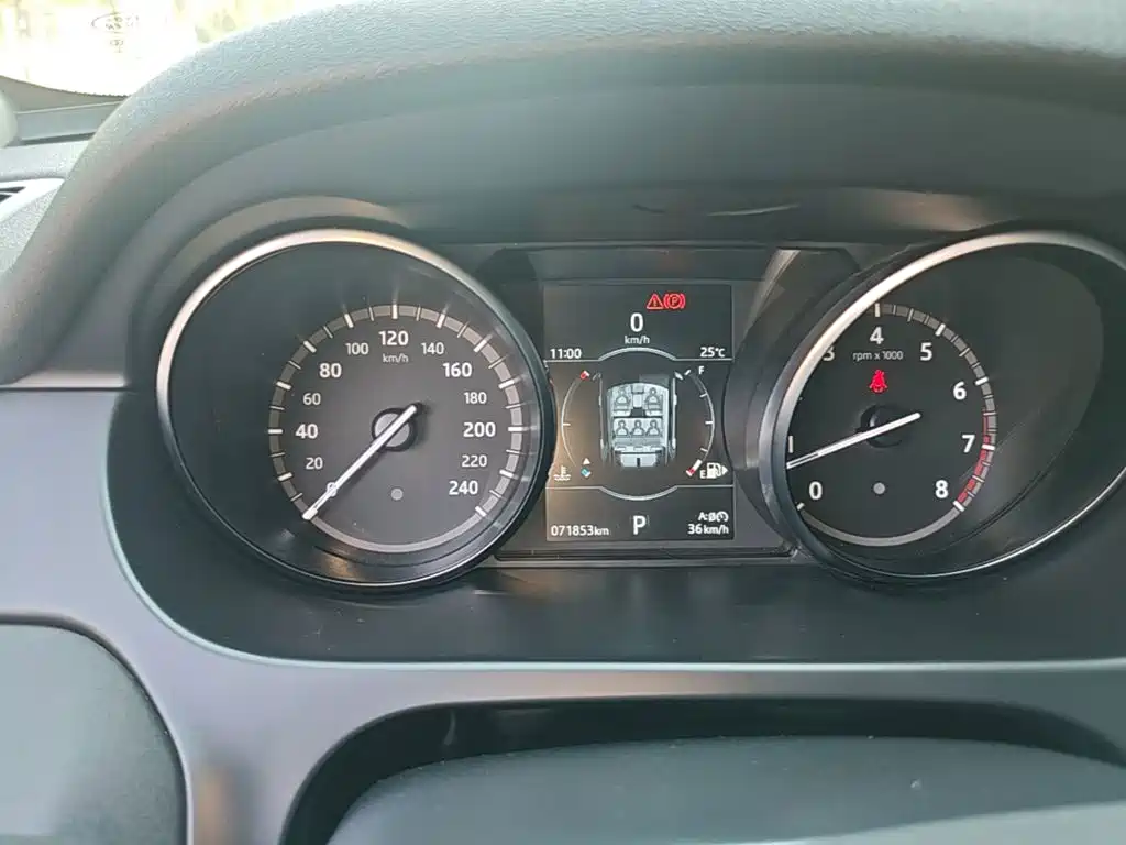 Land Rover Discovery Sport — миниатюра 12