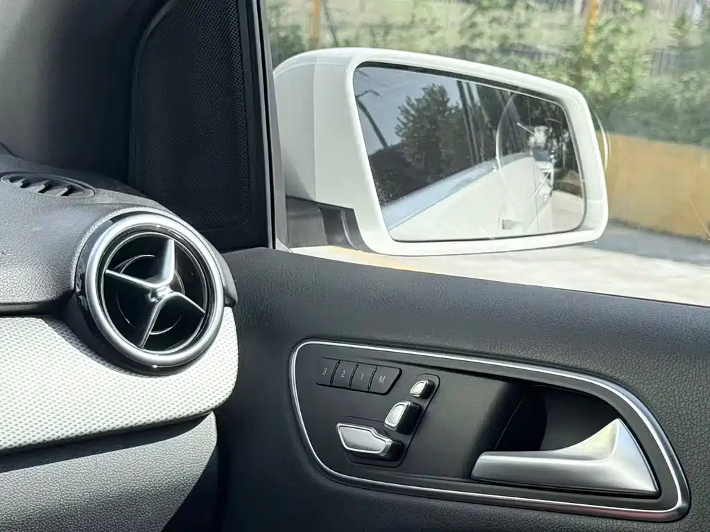 Mercedes-Benz B-Class — миниатюра 9